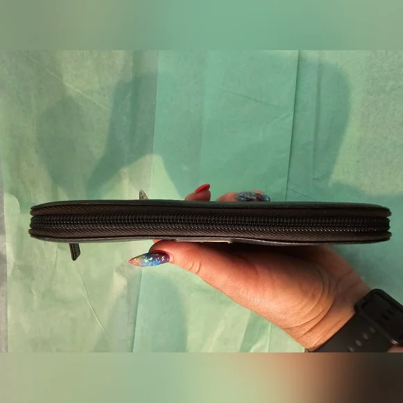 Prada Saffiano leather black zip around wallet - Picture 4 of 13